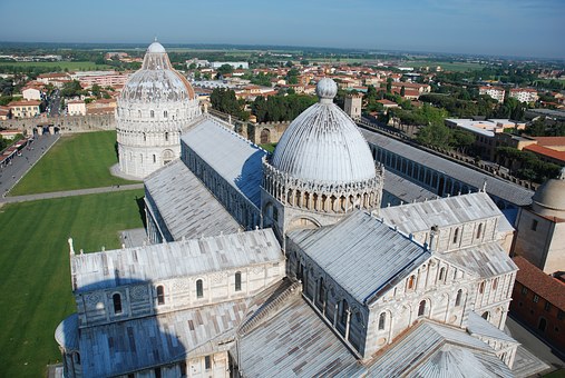 Pisa leaning tower