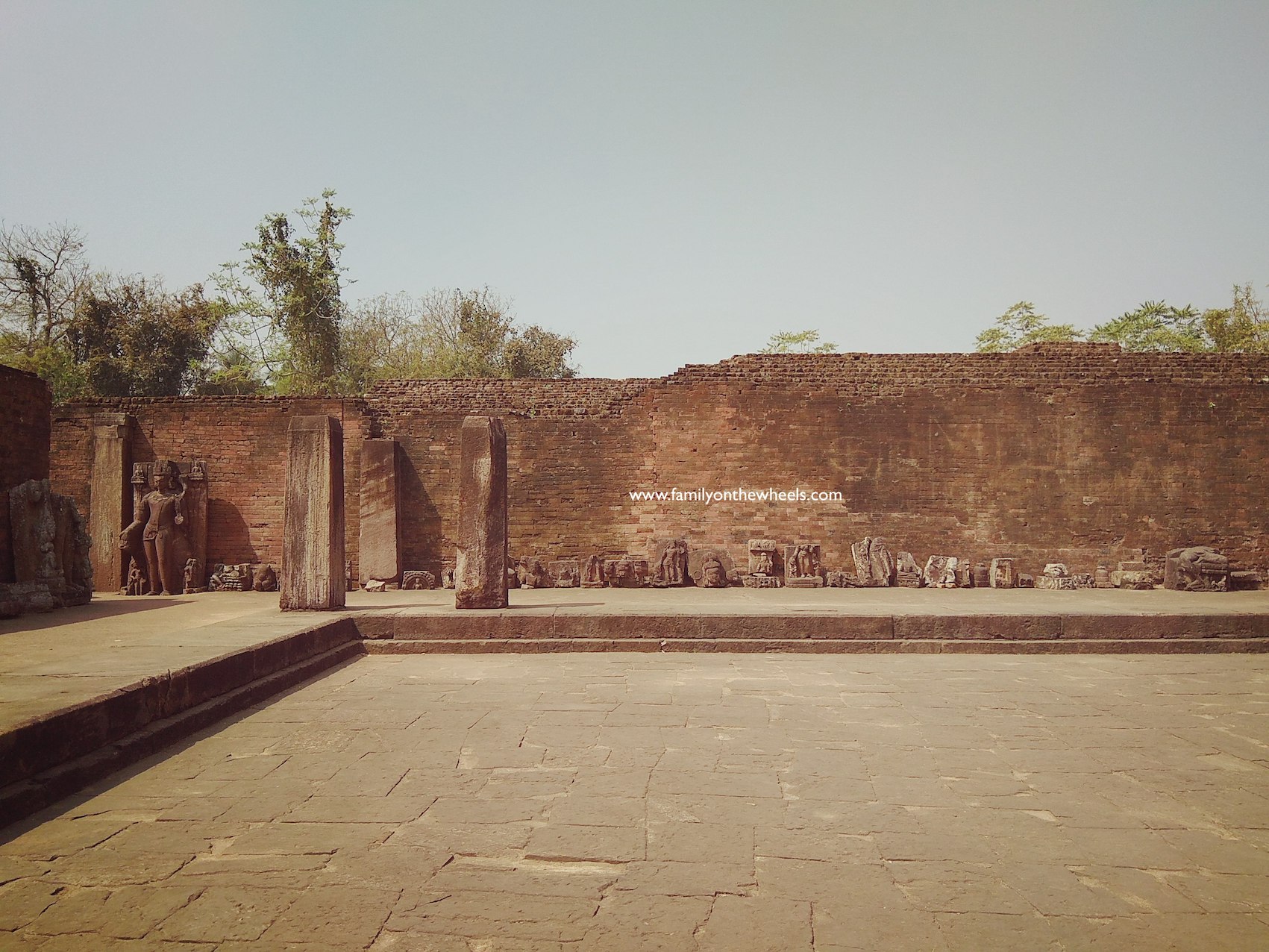 Its the #worldheritageday , let's get to know the important Buddhist heritage in Jajpur district of Odisha - ratnagiri, Udayagiri and Lalitgiri. COmmonly called as Buddhist Circuit, these heritages are must for tourists. world heritage day, April 18. #architecture #excavations #ASI #buddhist #monastery