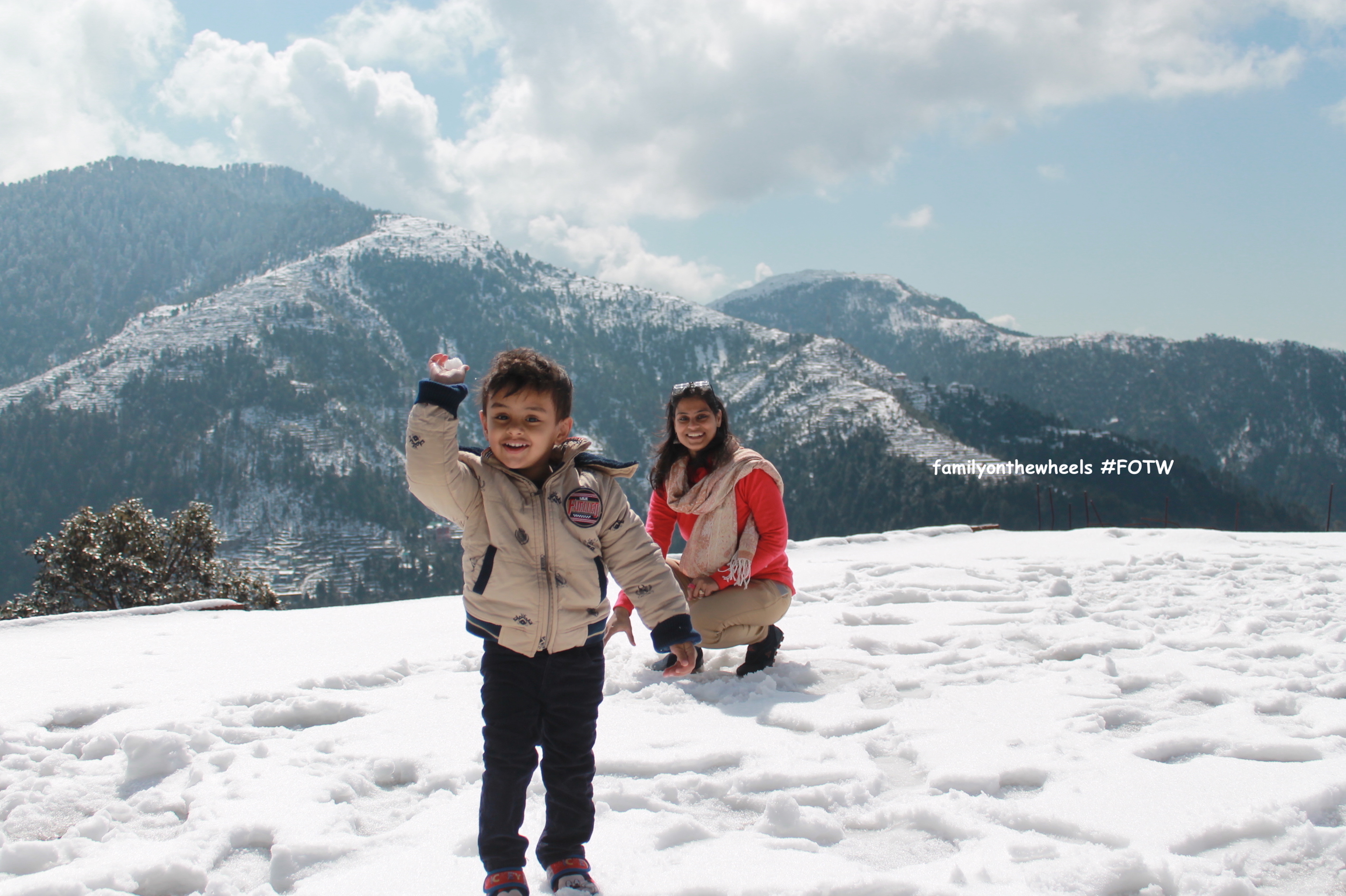 As we landed on Dalhousie, the nature greeted us with SNowfall which became dense with the time. Read our experience of travelling with kid in snow #travel #travelblogger #dalhousie #snowfall #incredibleindia